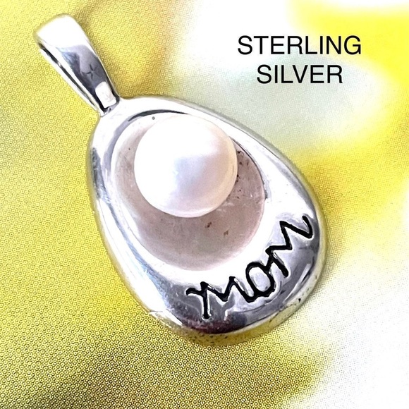 PEARL IN SHELL PENDANT MOM TEARDROP SHAPE 925 STERLING SILVER gentle worn - Picture 1 of 6